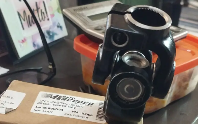 Lona Fácil - Uberlândia - Junta Universal para Lona Fácil (Cruzeta)